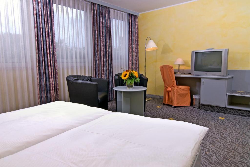 Hotel Am Schwan Dusseldorf Room photo